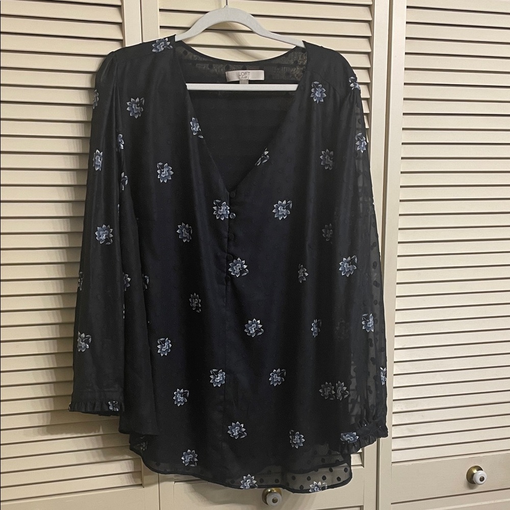 LOFT Dark Navy Blue Floral Blouse 24w